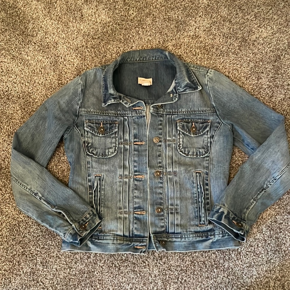 Gap 1969 jean jacket - small